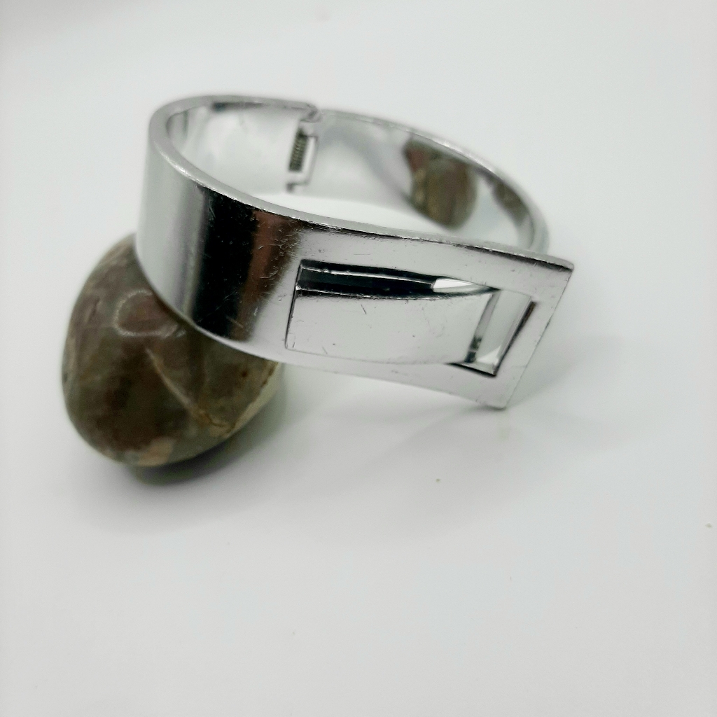 Polished Silver Cuff Bracelet 16$
